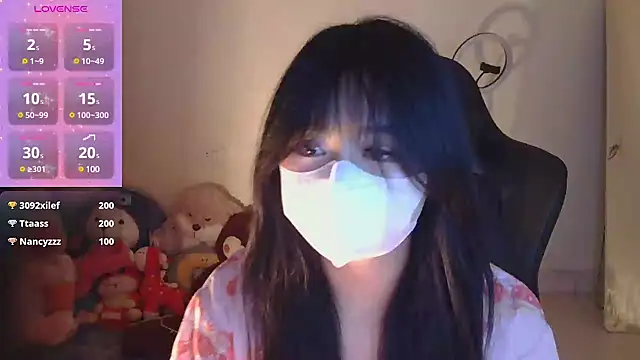 Snapshot of TimmyZi chatting on 01.22.25 TimmyZi online show from 01.22.25