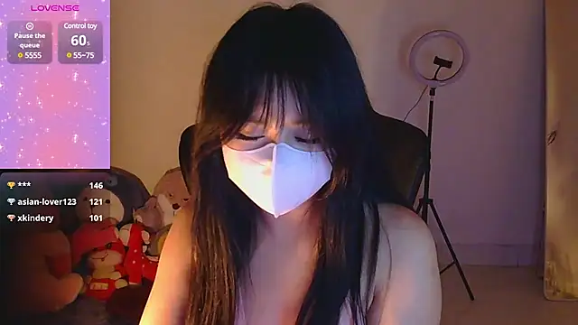 Snapshot of TimmyZi chatting on 01.23.25 TimmyZi online show from 01.23.25