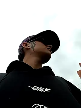 Cuervo maniaco online show from 12.27.24