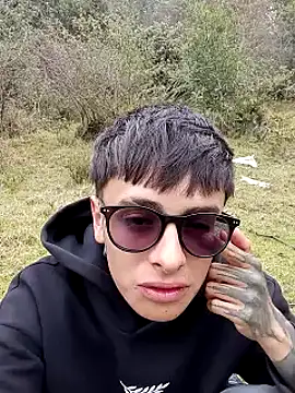 Cuervo maniaco online show from 02.19.25