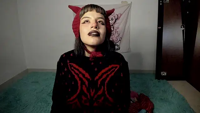 Snapshot of Lucyfx666 chatting on 12.04.24 Lucyfx666 online show from 12.04.24