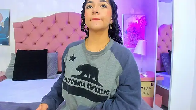 VictoriaBlakee online show from 02.19.25