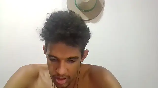 Snapshot of RenziTatte chatting on 10.15.25 RenziTatte online show from 10.15.25