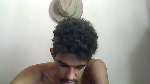 Snapshot of RenziTatte chatting on 10.24.25 RenziTatte online show from 10.24.25