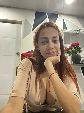 Snapshot of AnnbellaRosse chatting on 01.05.25 AnnbellaRosse online show from 01.05.25