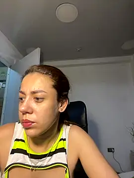 Snapshot of AnnbellaRosse chatting on 09.29.25 AnnbellaRosse online show from 09.29.25
