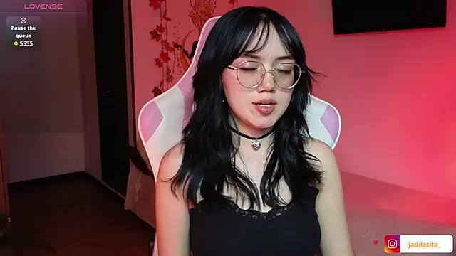 suzumi   online show from 12.03.24