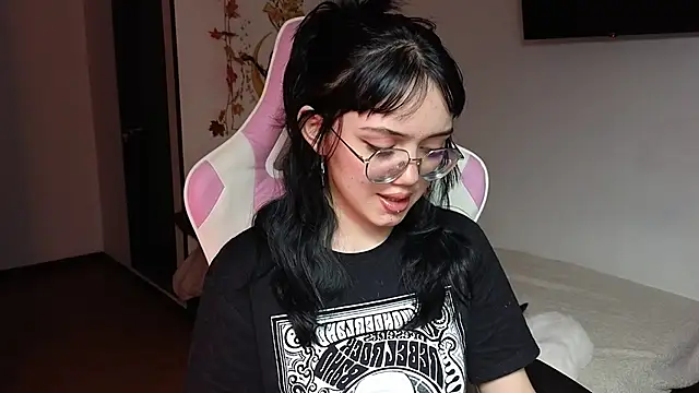 suzumi   online show from 12.14.24