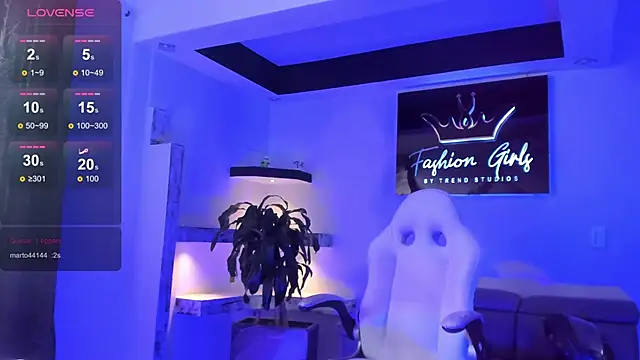 TifanyWhite  online show from 02.13.25