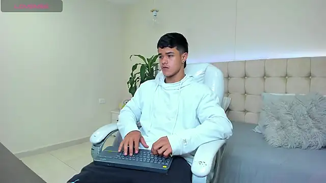 Rob saenz  online show from 02.09.25