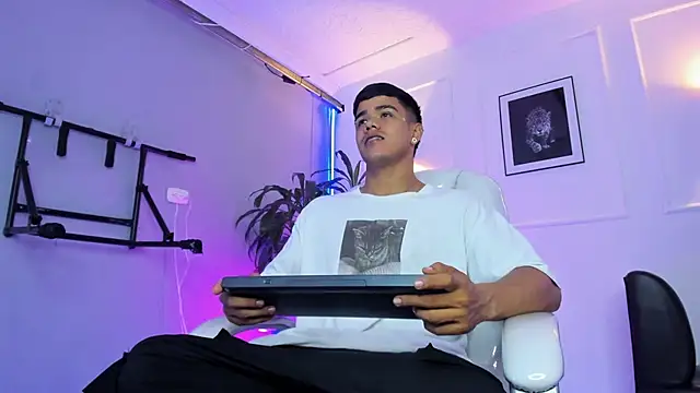 Rob saenz  online show from 11.24.25