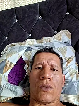 leoytessa 10 online show from 02.23.25