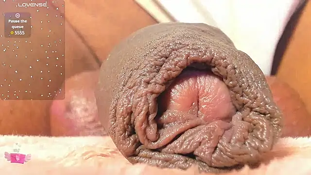 Snapshot of CharlotteLauren chatting on 02.25.25 CharlotteLauren online show from 02.25.25