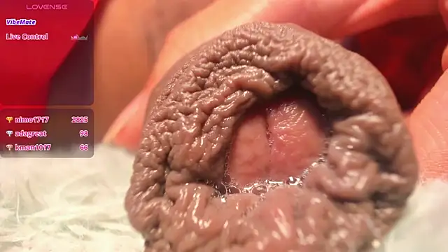 Snapshot of CharlotteLauren chatting on 03.13.25 CharlotteLauren online show from 03.13.25