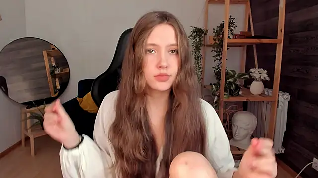 MaryannSoftt online show from 10.19.25