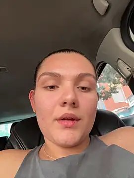 Snapshot of eva_y_marcelo chatting on 01.31.26 eva y marcelo online show from 01.31.26