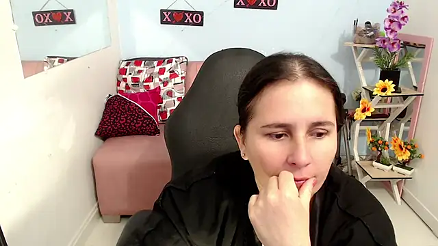 victoria jones online show from 10.21.25