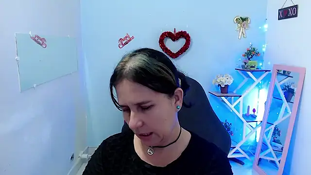 Snapshot of victoria_jones chatting on 01.16.26 victoria jones online show from 01.16.26