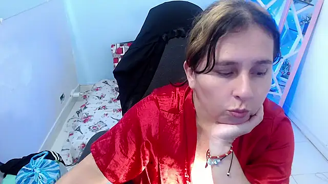 Snapshot of victoria_jones chatting on 02.11.26 victoria jones online show from 02.11.26