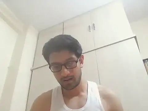 Snapshot of arjun_077 chatting on 11.11.25 arjun 077 online show from 11.11.25