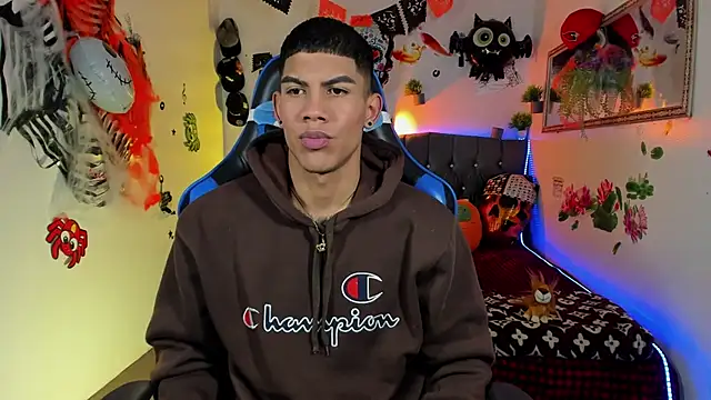 Damian latinxxx online show from 10.25.25