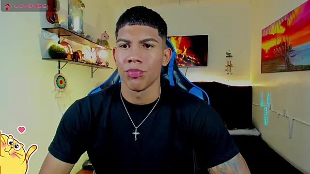 Snapshot of Damian_latinxxx chatting on 06.19.26 Damian latinxxx online show from 06.19.26