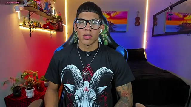 Snapshot of Damian_latinxxx chatting on 07.17.26 Damian latinxxx online show from 07.17.26