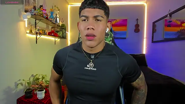 Snapshot of Damian_latinxxx chatting on 07.18.26 Damian latinxxx online show from 07.18.26