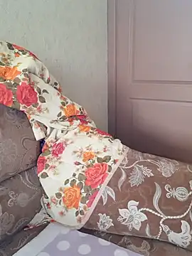 Snapshot of IsabellaBoni chatting on 03.18.25 IsabellaBoni online show from 03.18.25