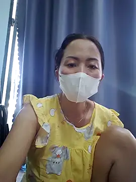 Baby-sexytits18 online show from 11.15.25