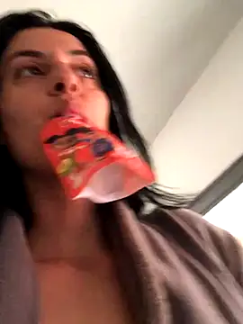 Catmila94 online show from 11.22.25