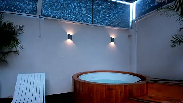 Ariella Ruiz online show from 11.02.25