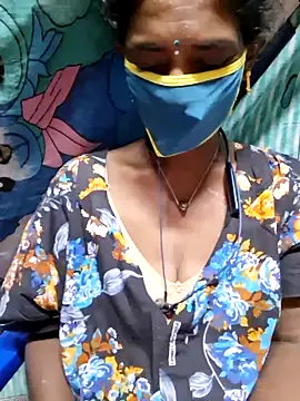 Snapshot of Tamil--Rani chatting on 10.15.25 Tamil--Rani online show from 10.15.25