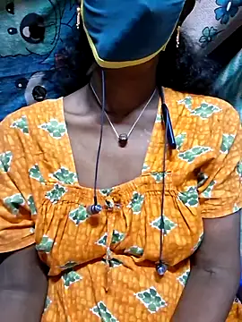 Snapshot of Tamil--Rani chatting on 10.18.25 Tamil--Rani online show from 10.18.25