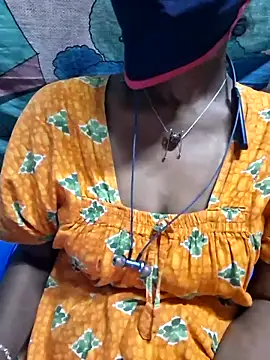 Snapshot of Tamil--Rani chatting on 11.01.25 Tamil--Rani online show from 11.01.25