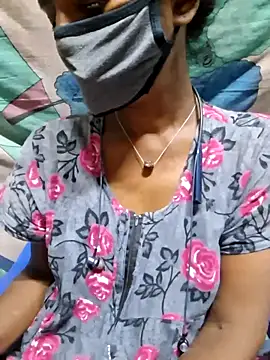 Snapshot of Tamil--Rani chatting on 11.04.25 Tamil--Rani online show from 11.04.25