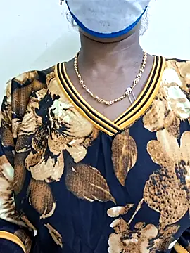 Snapshot of Tamil--Rani chatting on 12.14.25 Tamil--Rani online show from 12.14.25