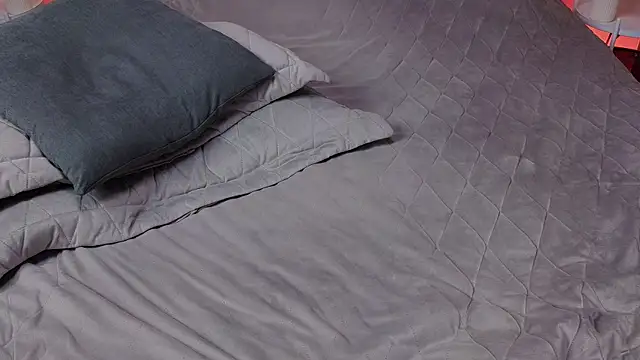 Adelheidd online show from 02.23.25