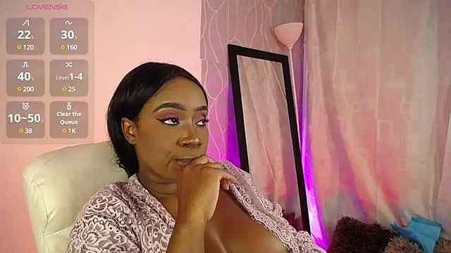 Britanymooree online show from 03.17.25