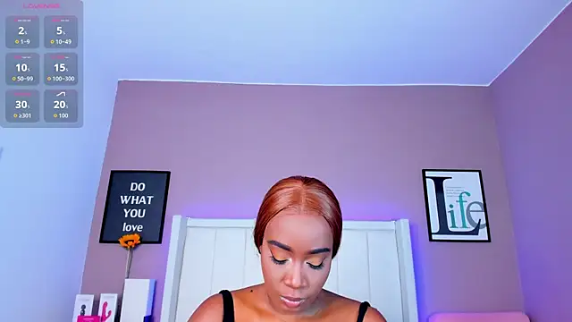 Britanymooree online show from 09.23.25