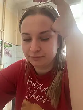 Snapshot of OlgaBuzzz chatting on 03.01.25 OlgaBuzzz online show from 03.01.25