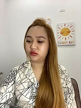 Snapshot of Odette68 chatting on 02.11.26 Odette68 online show from 02.11.26