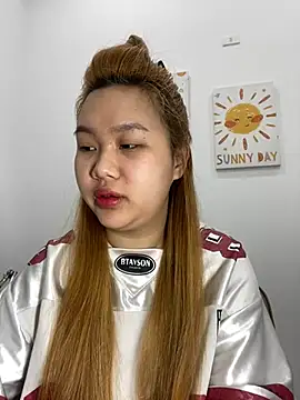 Snapshot of Odette68 chatting on 02.26.26 Odette68 online show from 02.26.26