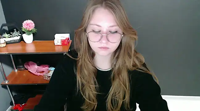 lady minx online show from 12.12.24