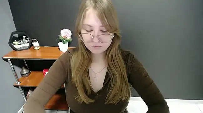 lady minx online show from 02.19.25