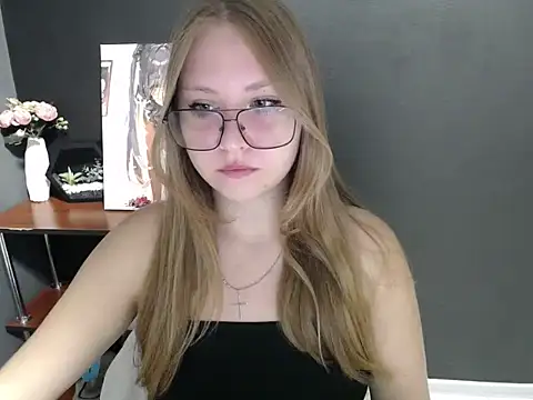 lady minx online show from 09.18.25