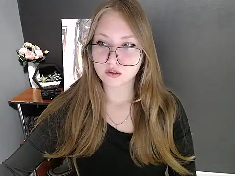 lady minx online show from 10.03.25