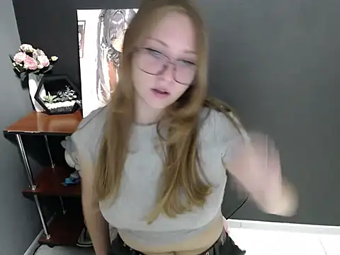 lady minx online show from 10.08.25