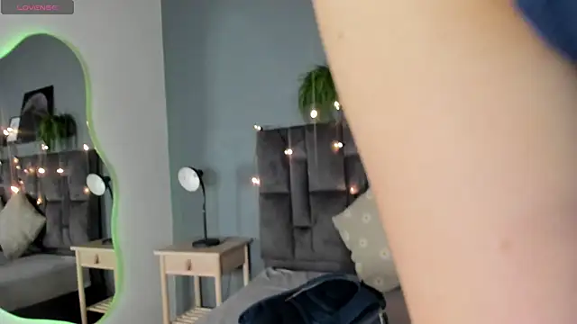 AmbarHills 1 online show from 03.31.26