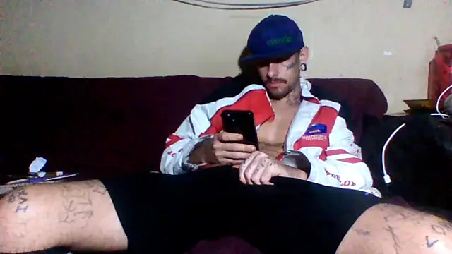 Snapshot of sellvageria chatting on 06.22.26 sellvageria online show from 06.22.26